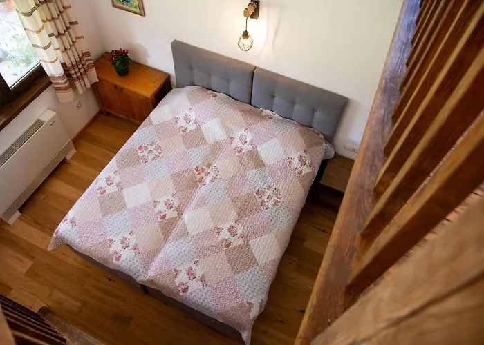 Walnut 1 Дебращица