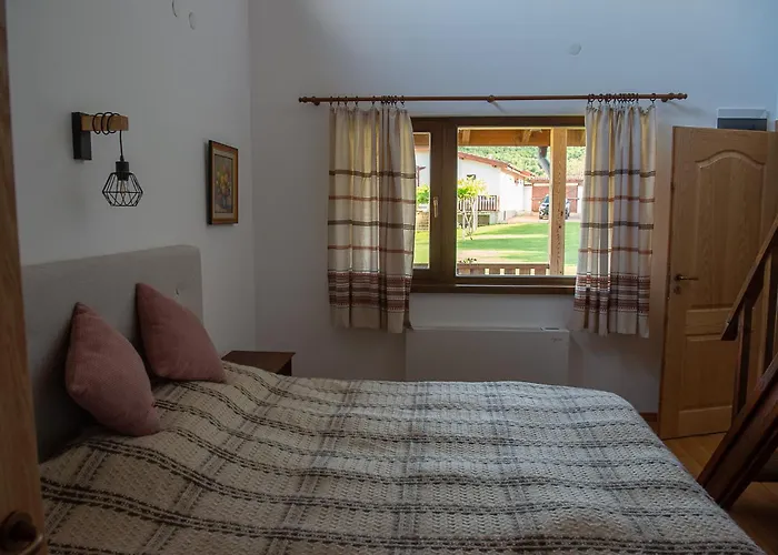 Walnut 1 Дебращица