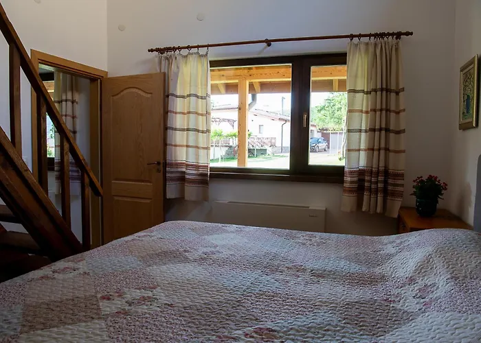 Walnut 1 Луксозна вила *