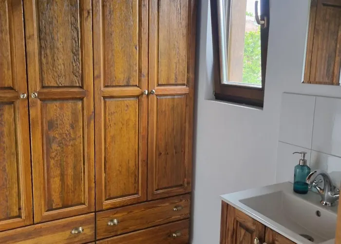 Walnut 1 Дебращица